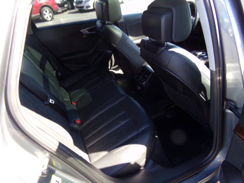 2017 Audi A4 Image 25