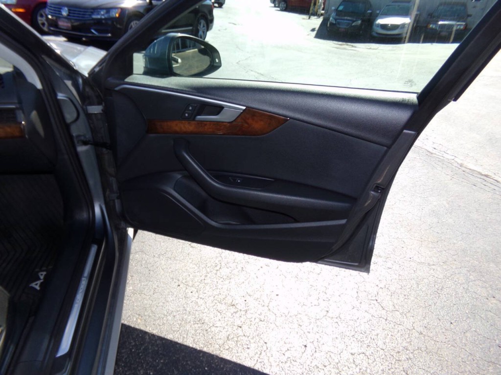 2017 Audi A4 Image 33
