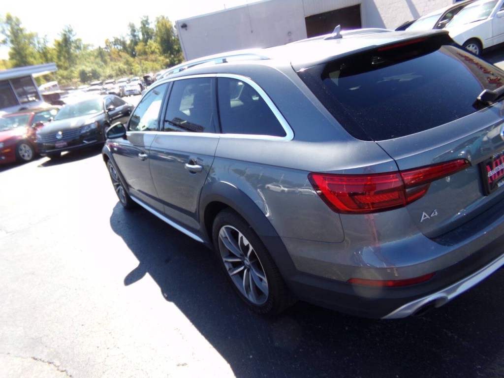 2017 Audi A4 Image 44