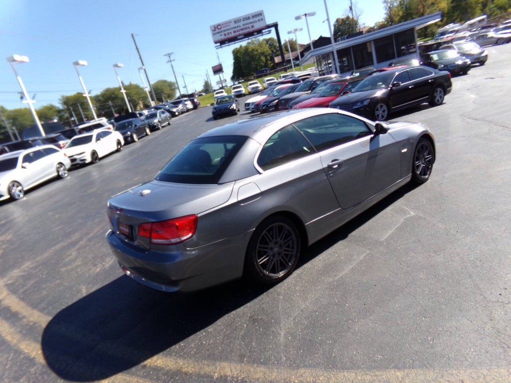 2009 BMW 3 Series Image 17