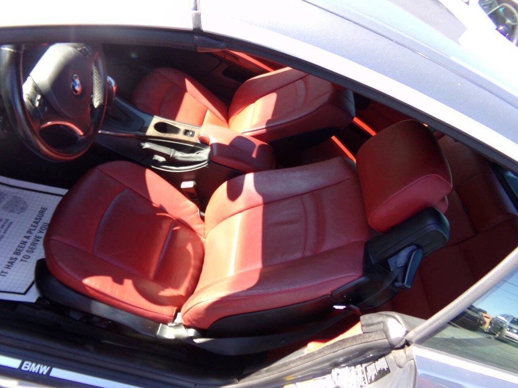 2009 BMW 3 Series Image 23