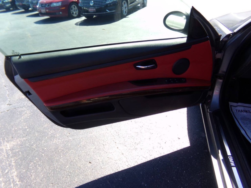 2009 BMW 3 Series Image 26