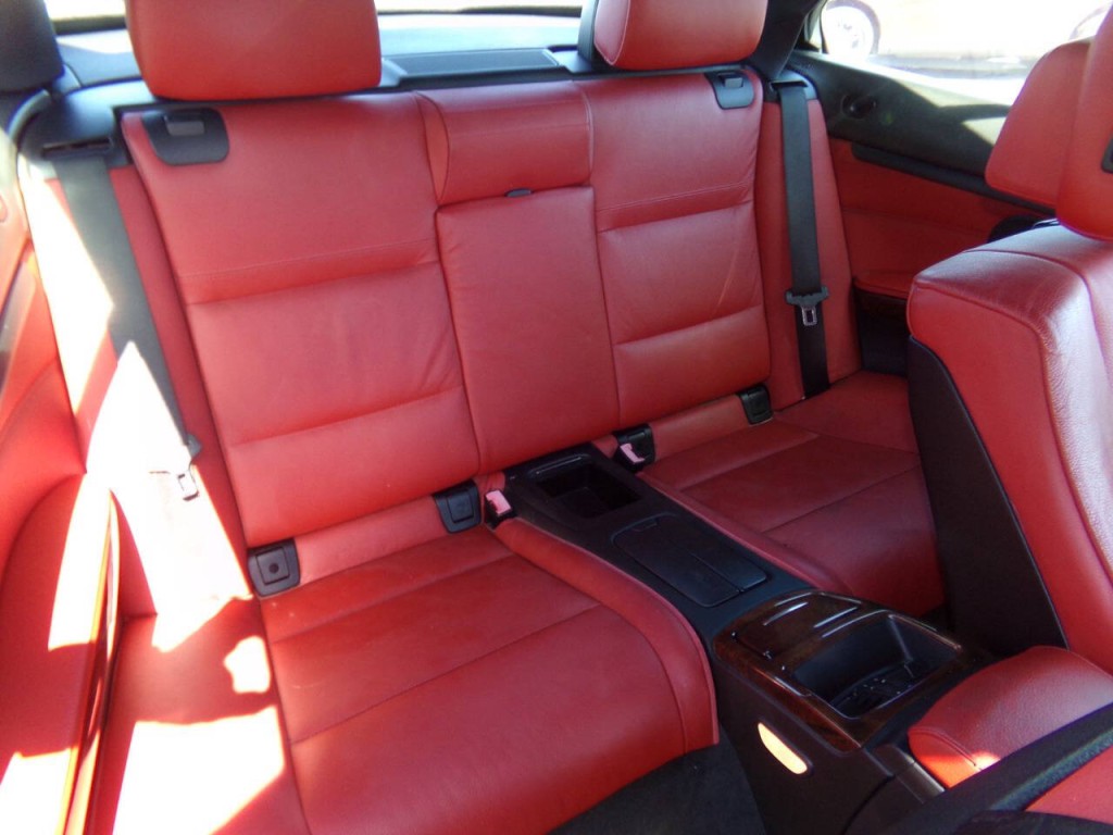 2009 BMW 3 Series Image 32