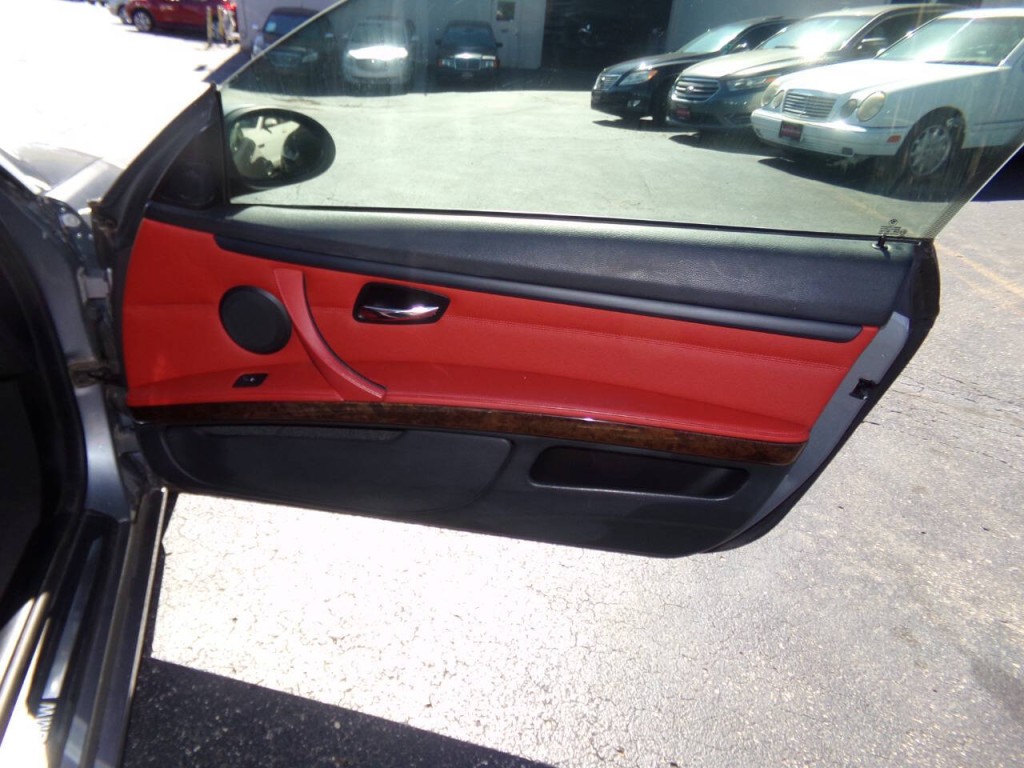 2009 BMW 3 Series Image 34