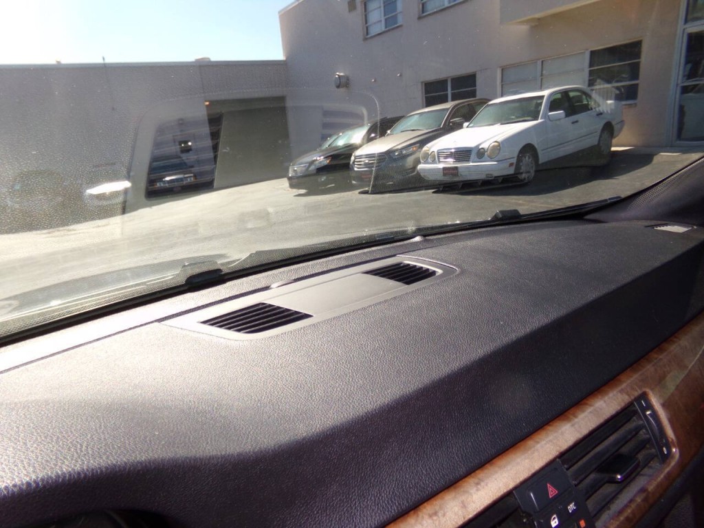 2009 BMW 3 Series Image 50
