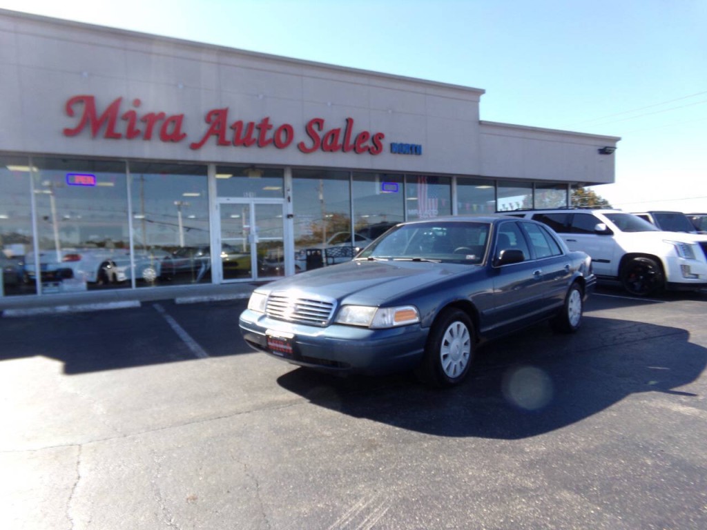 2008 Ford Crown Victoria Image 2