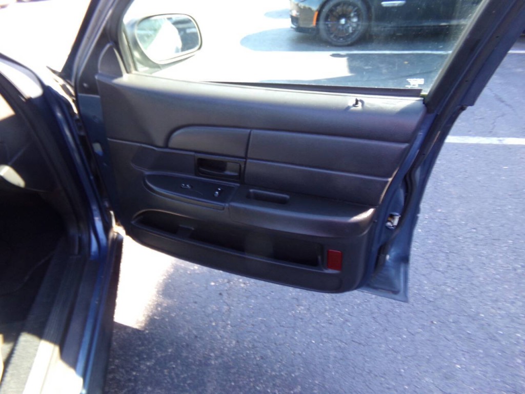 2008 Ford Crown Victoria Image 25