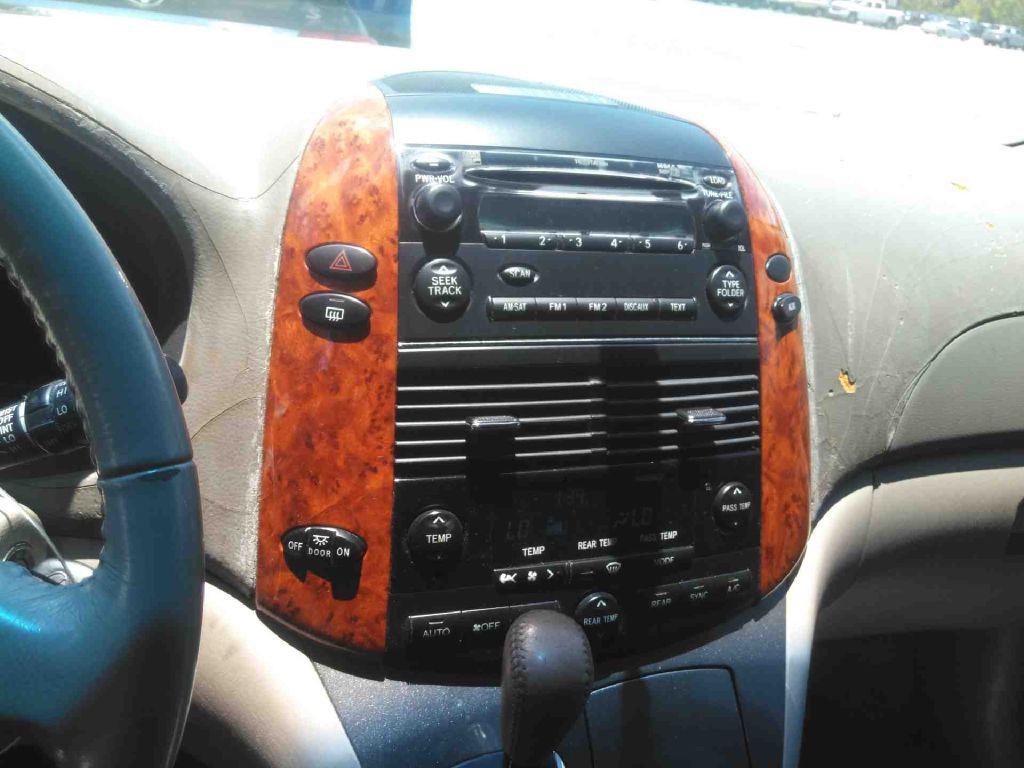 2008 Toyota Sienna Image 3