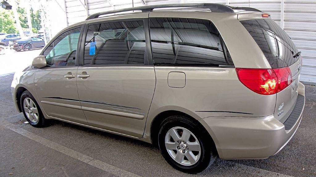2008 Toyota Sienna Image 7