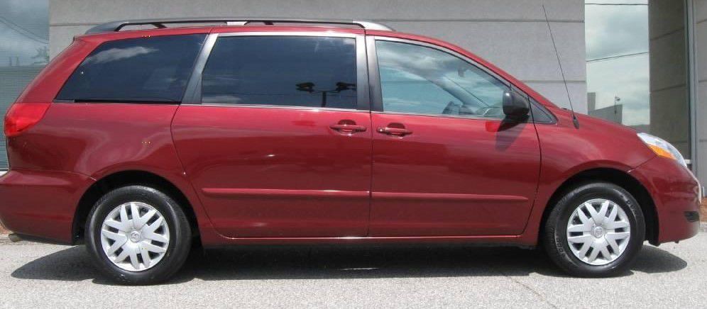 2009 Toyota Sienna Image 3