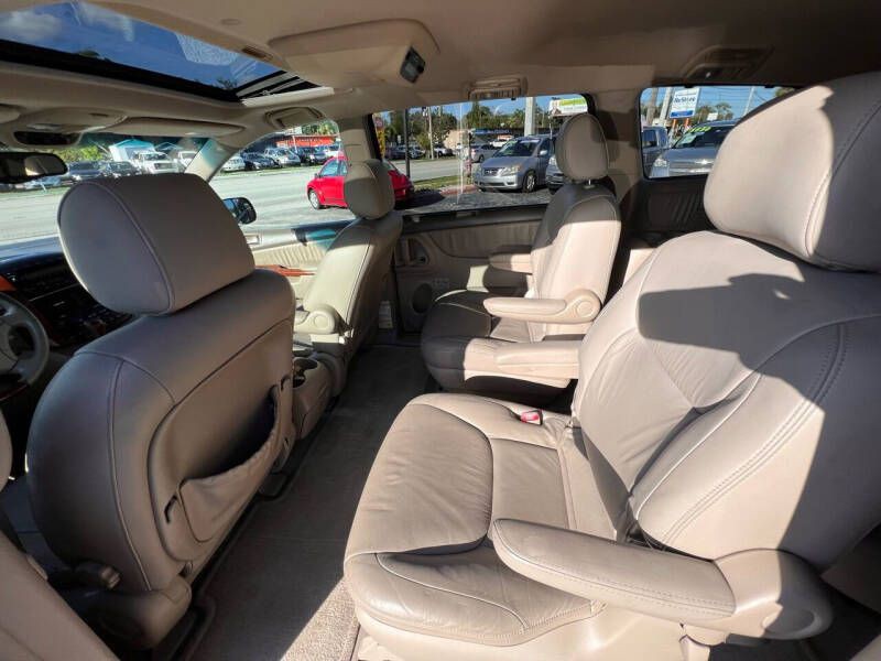 2005 Toyota Sienna Image 6