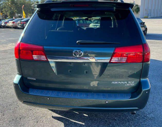 2005 Toyota Sienna Image 9