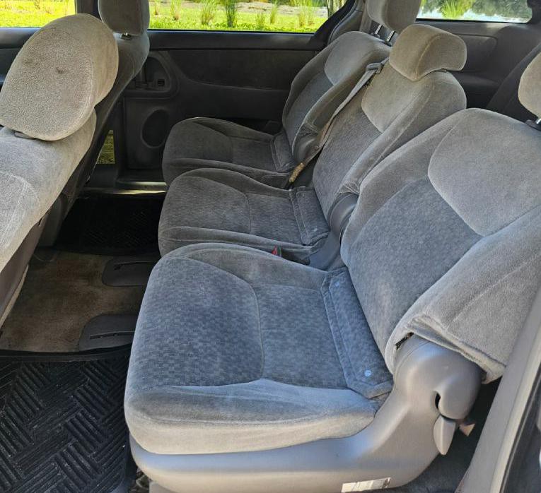 2005 Toyota Sienna Image 10