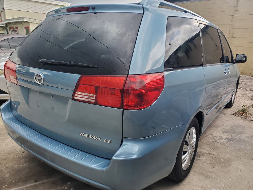 2005 Toyota Sienna Image 3