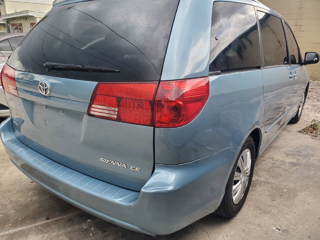 2005 Toyota Sienna Image 9