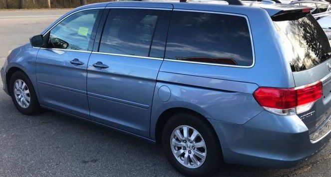 2009 Honda Odyssey Image 2