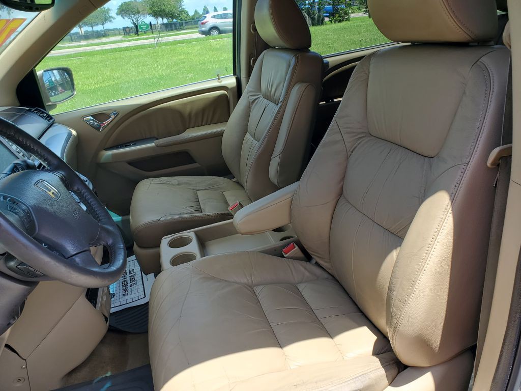 2010 Honda Odyssey Image 5
