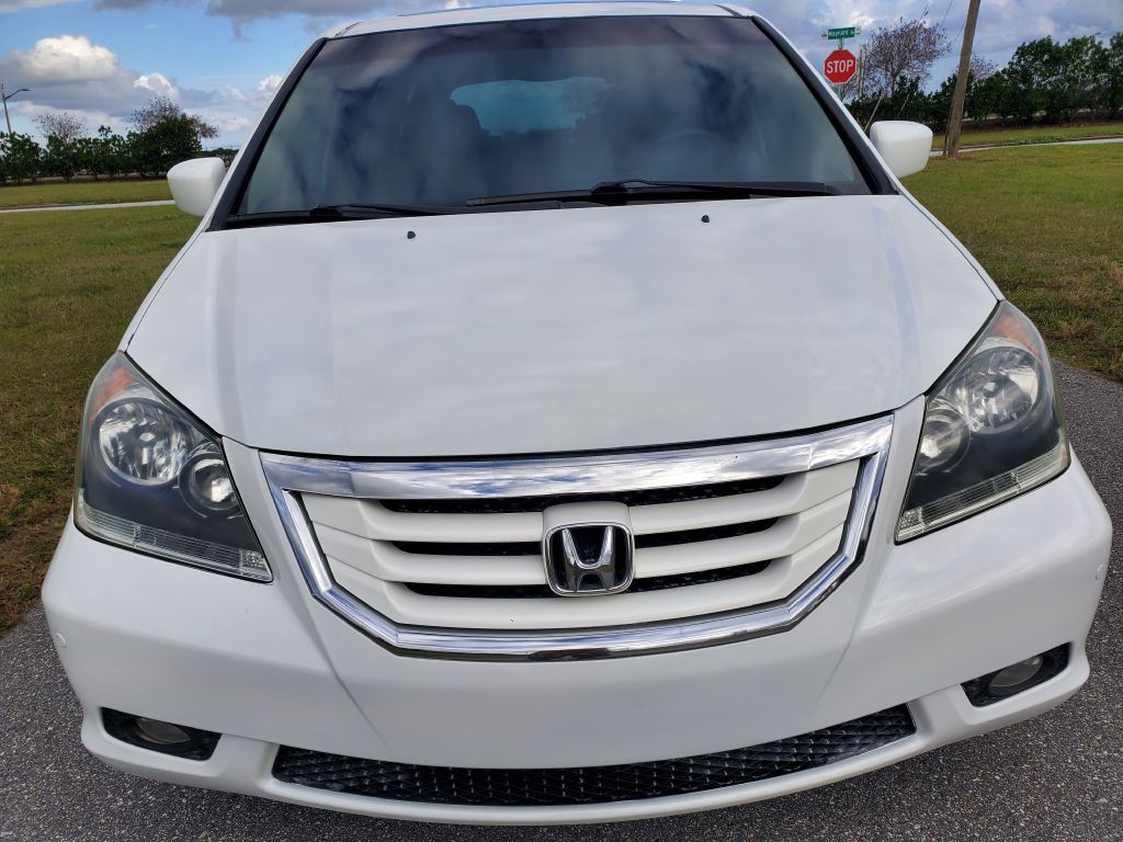 2010 Honda Odyssey Image 2