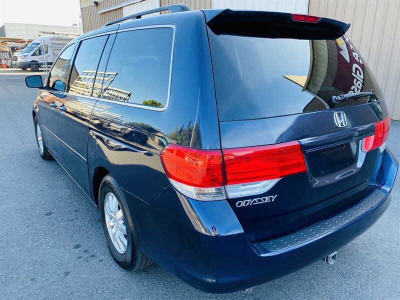 2010 Honda Odyssey Image 4