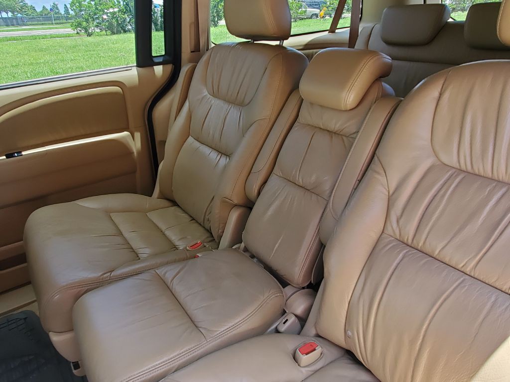 2010 Honda Odyssey Image 8