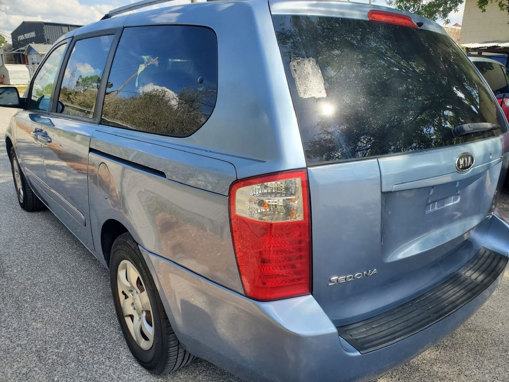 2009 Kia Sedona Image 3
