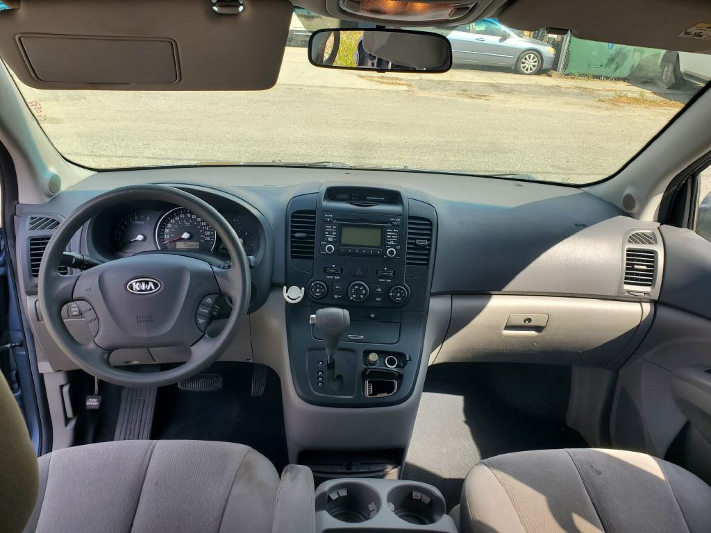 2009 Kia Sedona Image 11