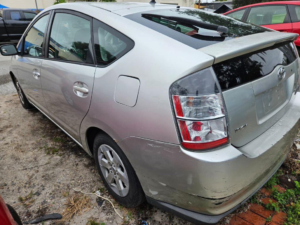 2005 Toyota Prius Image 2