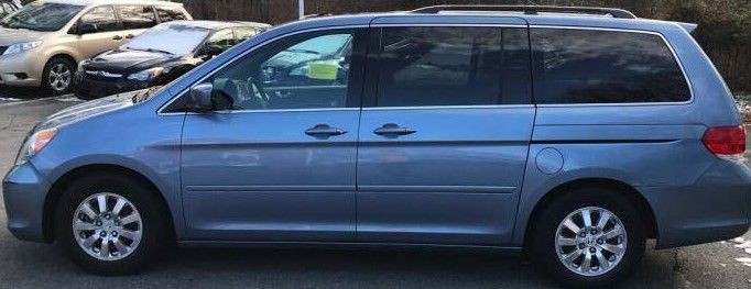 2010 Honda Odyssey Image 4