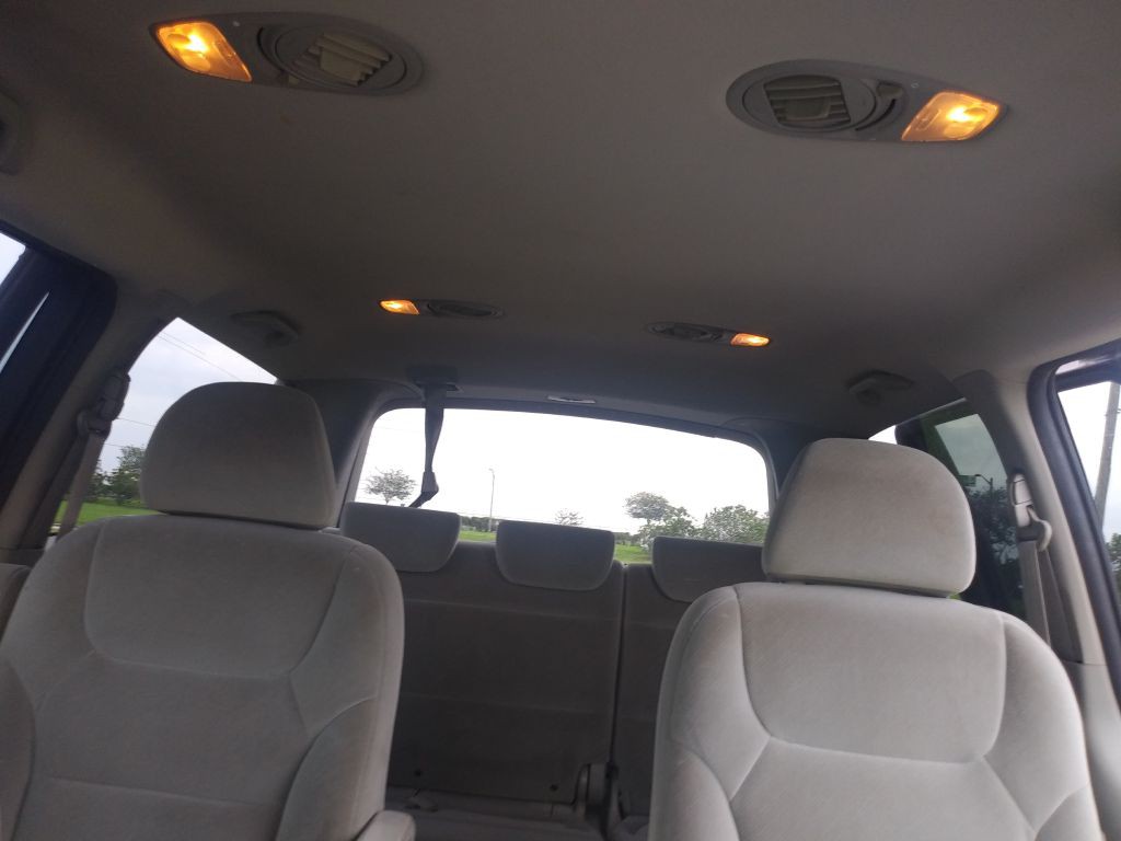 2010 Honda Odyssey Image 7