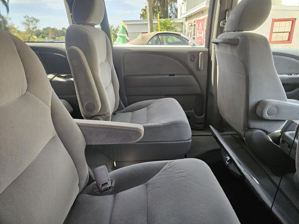 2010 Honda Odyssey Image 11