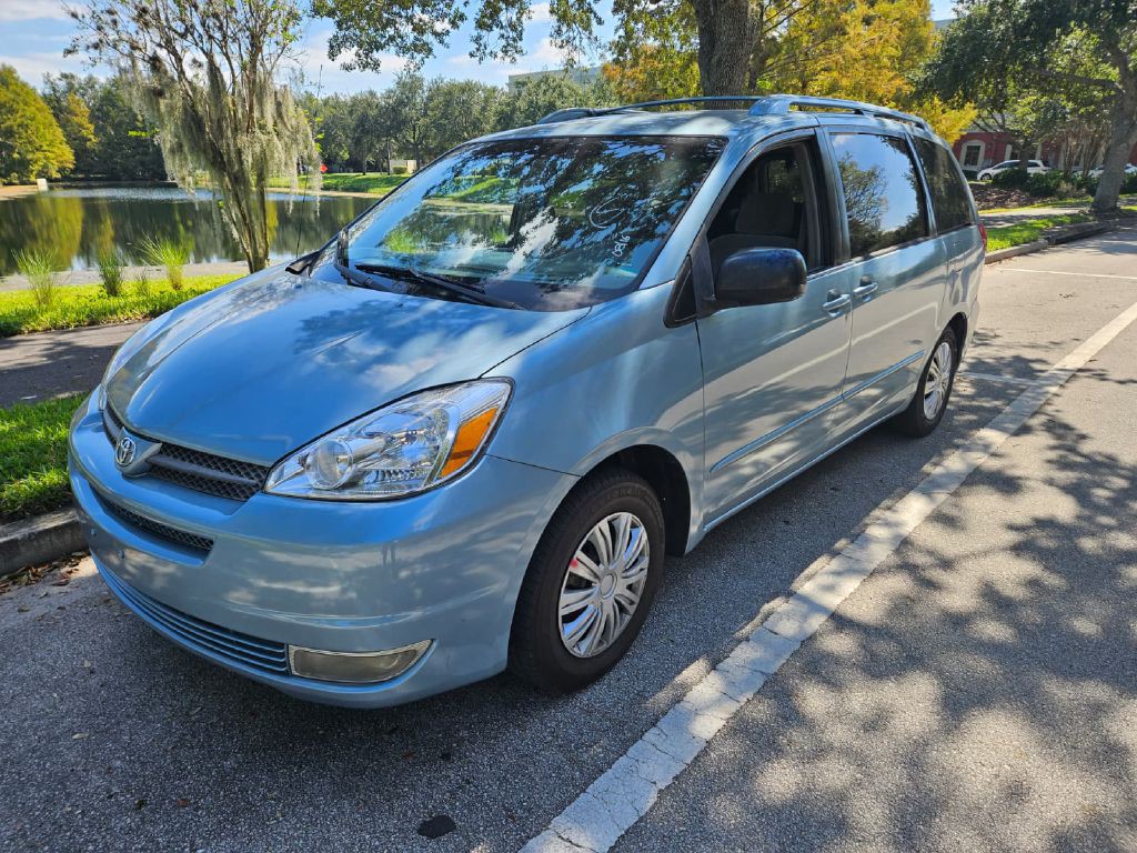 2005 Toyota Sienna Image 2