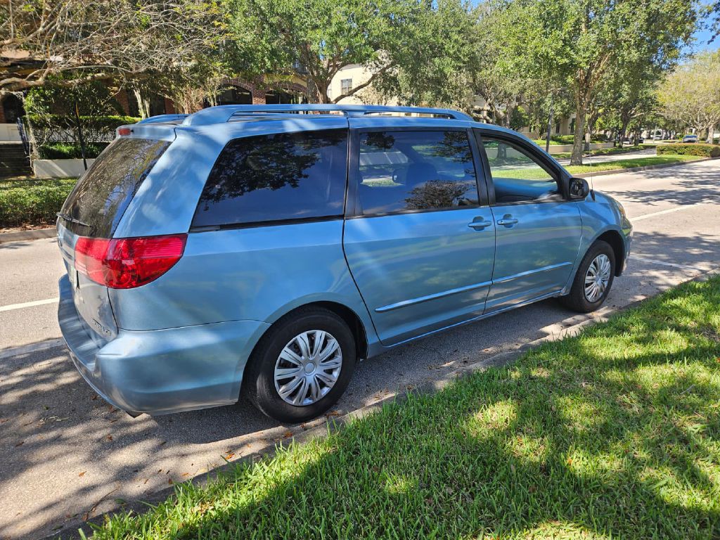 2005 Toyota Sienna Image 8