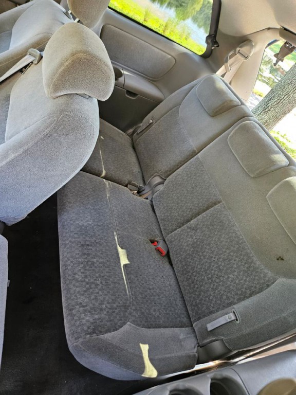 2005 Toyota Sienna Image 12