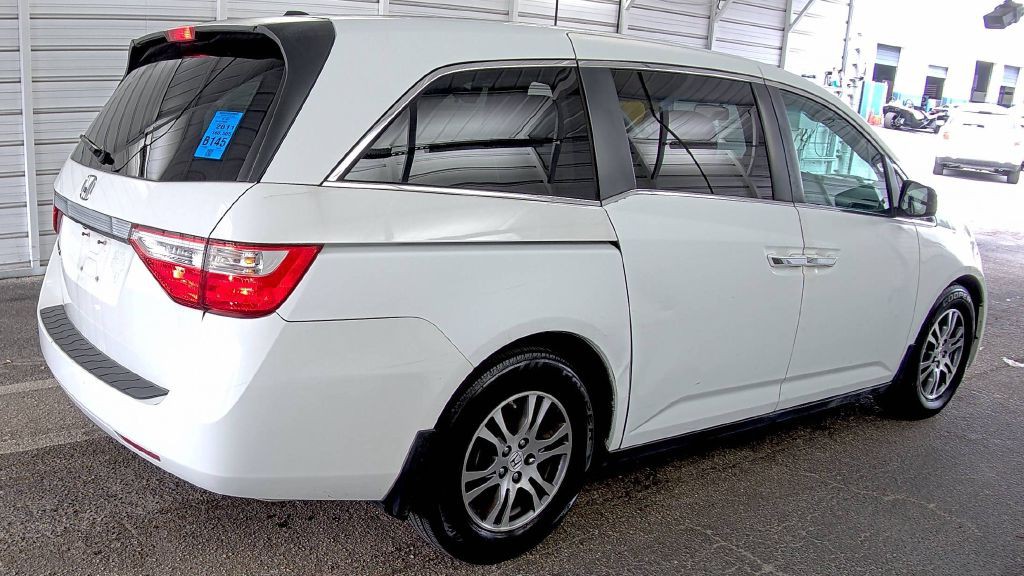 2011 Honda Odyssey Image 5