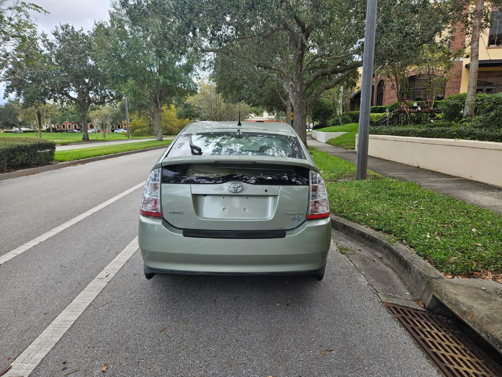 2005 Toyota Prius Image 2