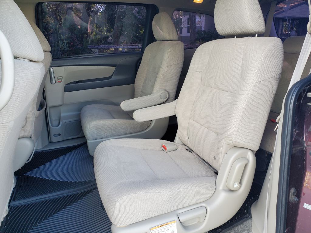 2012 Honda Odyssey Image 6