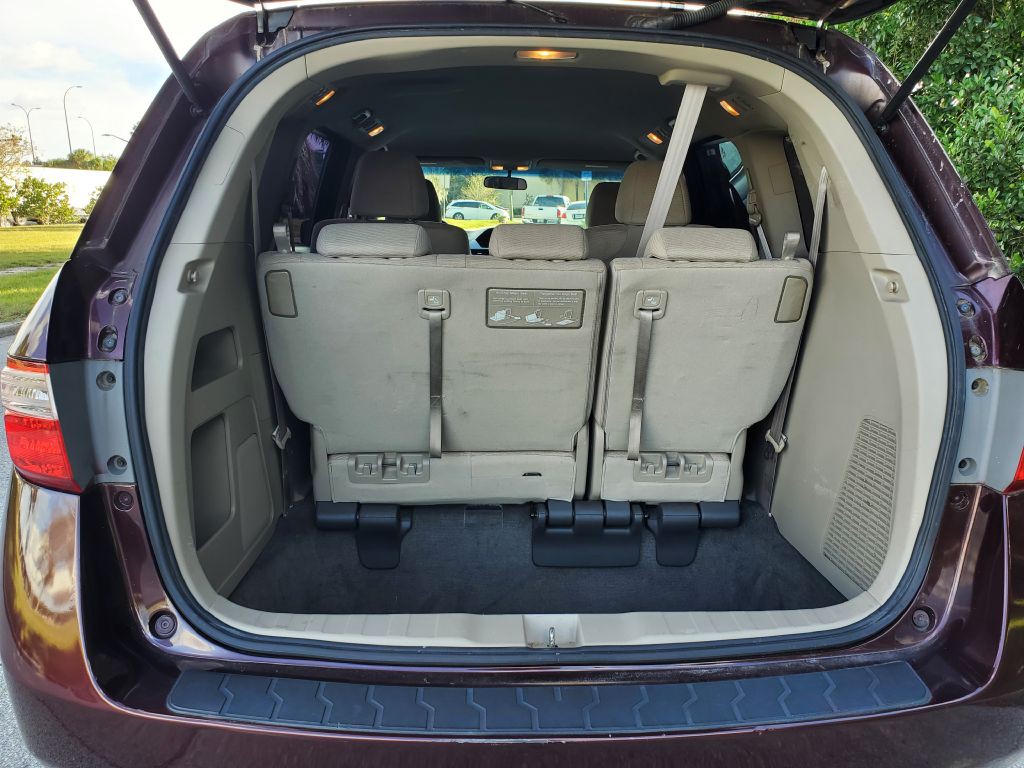 2012 Honda Odyssey Image 8