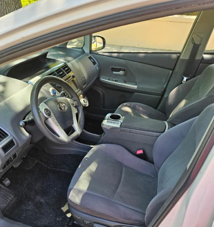 2013 Toyota Prius Image 5