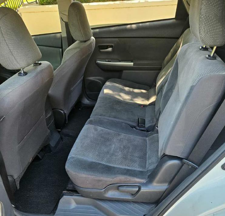 2013 Toyota Prius Image 7