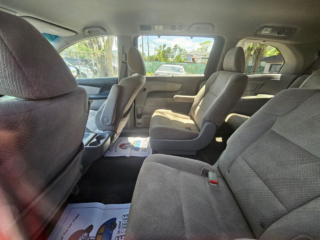 2014 Honda Odyssey Image 8