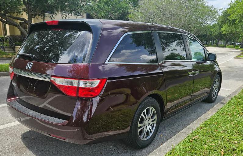 2012 Honda Odyssey Image 5