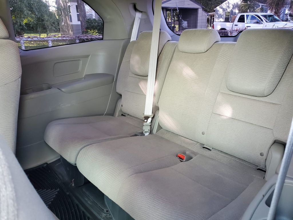 2012 Honda Odyssey Image 8