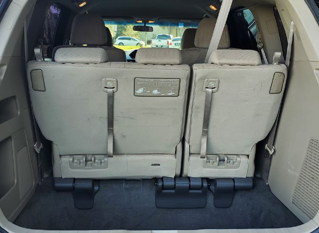 2012 Honda Odyssey Image 9