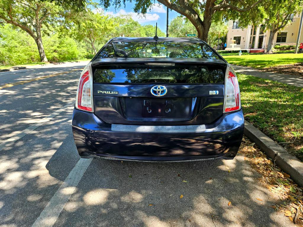 2012 Toyota Prius Image 3