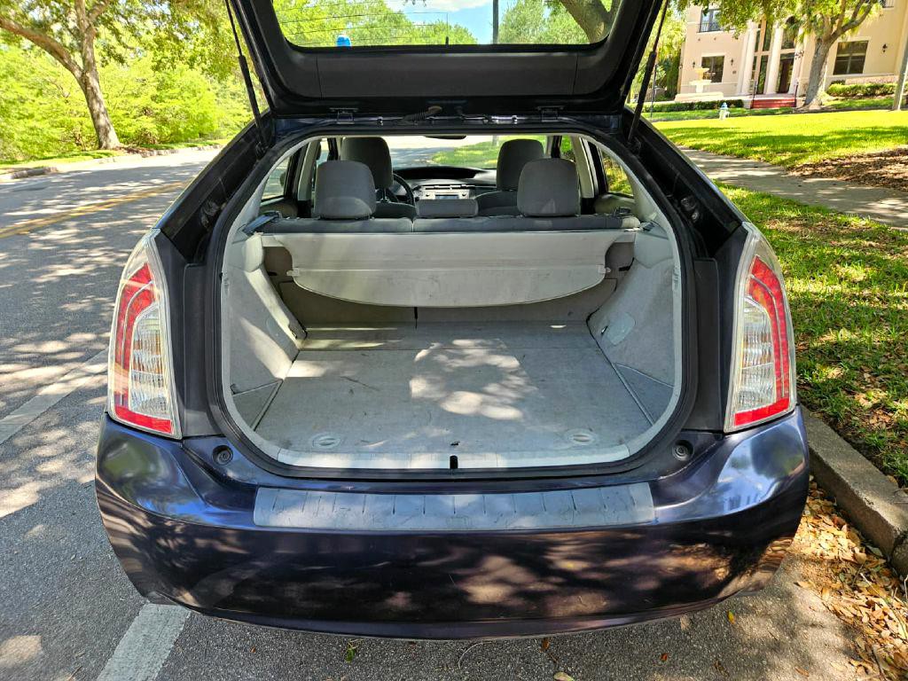 2012 Toyota Prius Image 10