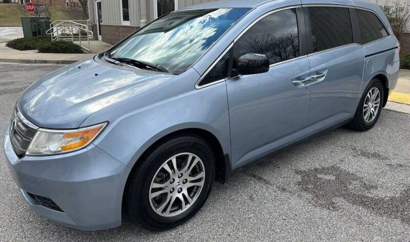 2011 Honda Odyssey Image 4