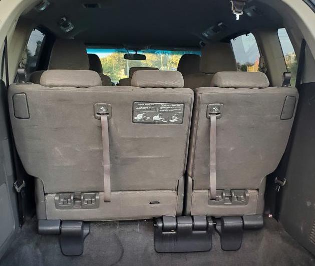 2011 Honda Odyssey Image 10
