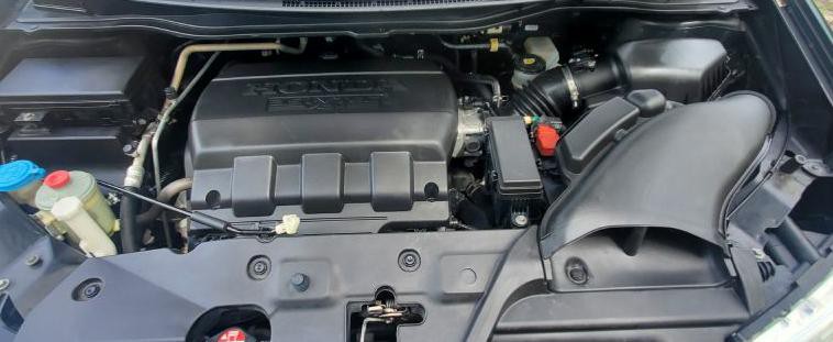 2011 Honda Odyssey Image 2