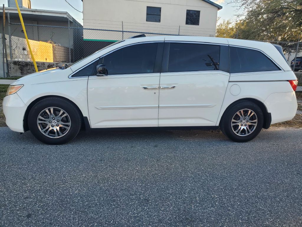 2011 Honda Odyssey Image 5