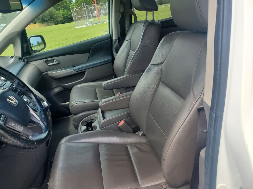 2011 Honda Odyssey Image 11